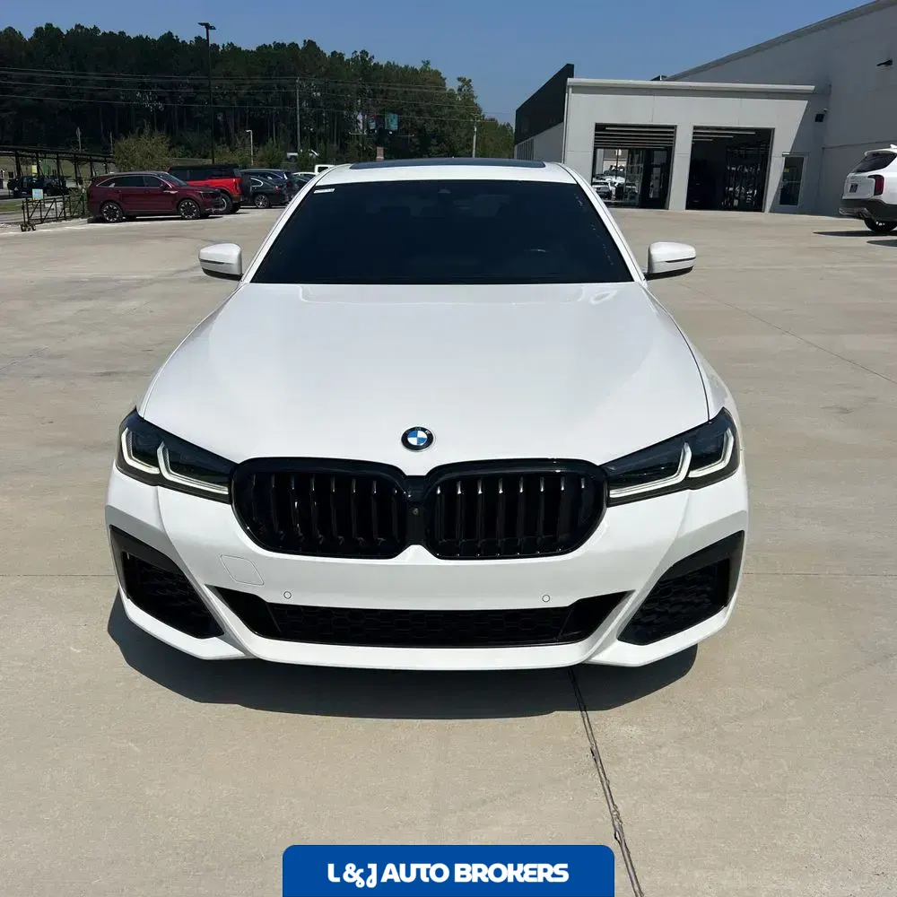 2021 BMW 5-Series M550xi