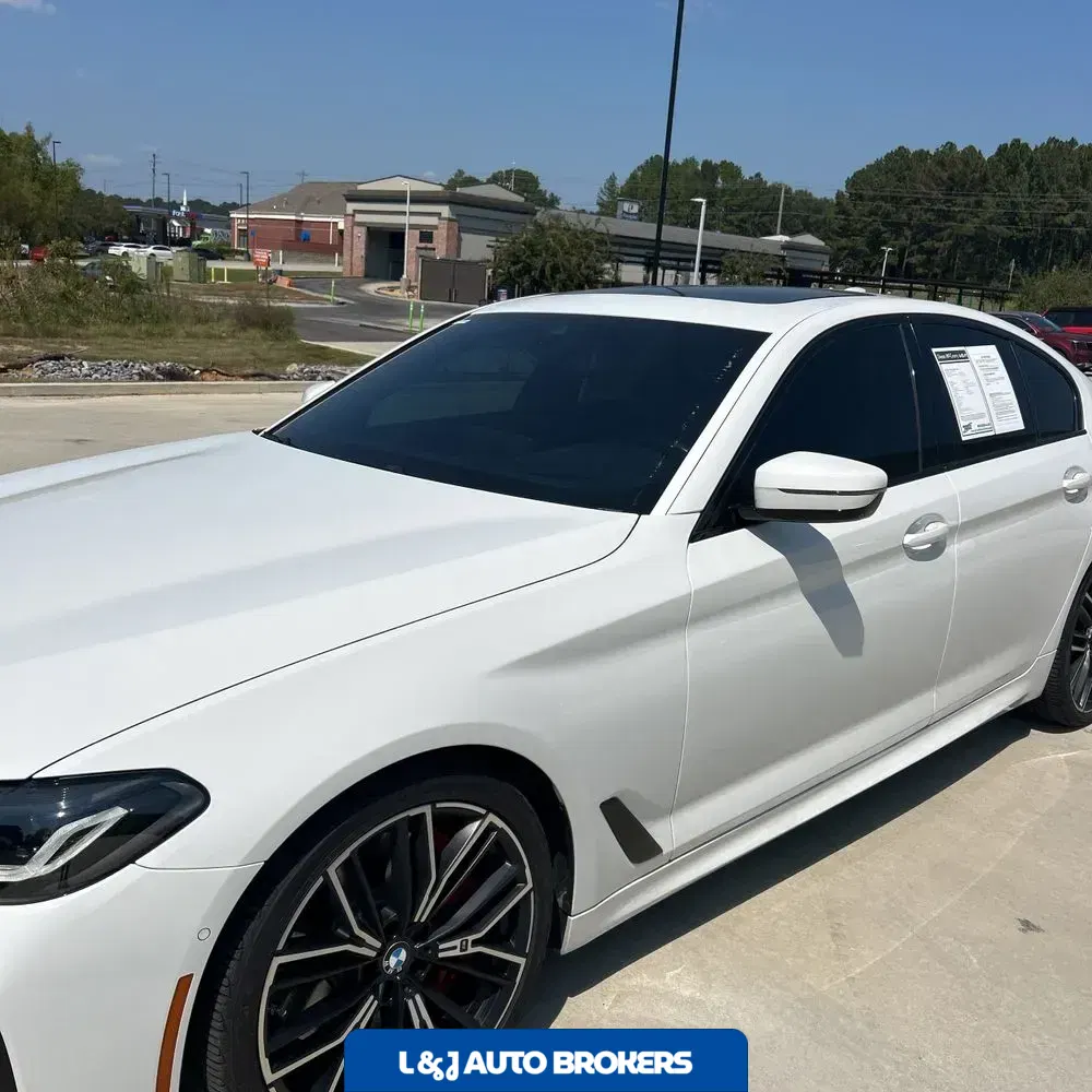 2021 BMW 5-Series M550xi
