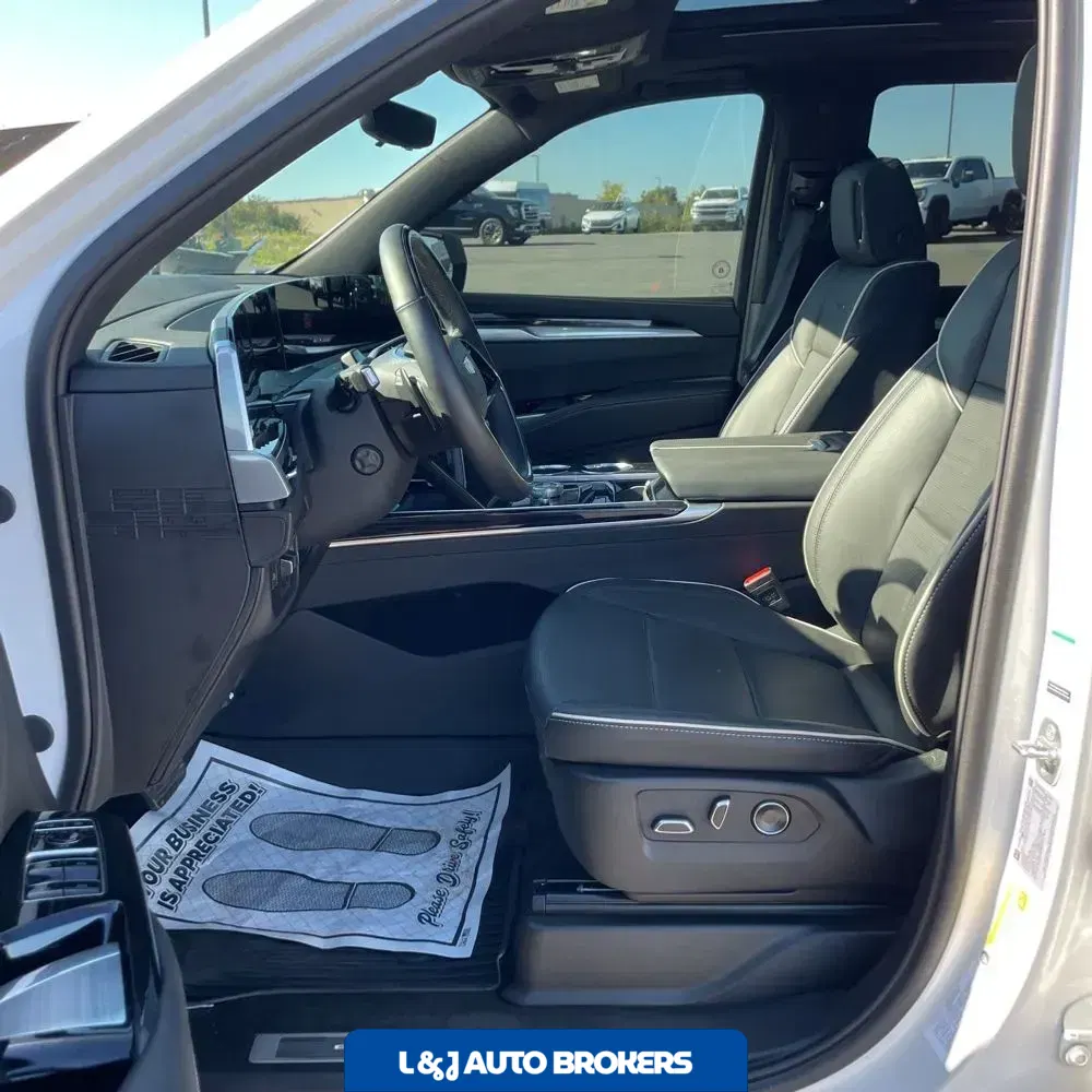 2025 Cadillac Escalade Sport