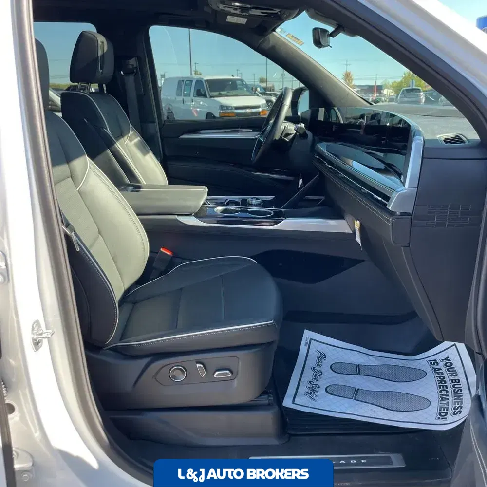 2025 Cadillac Escalade Sport