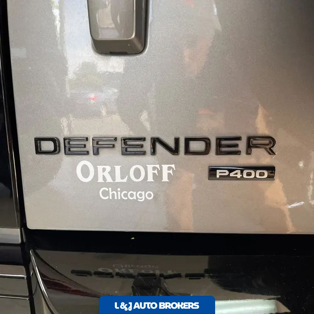 2023 Land Rover Defender 130 X-Dynamic SE