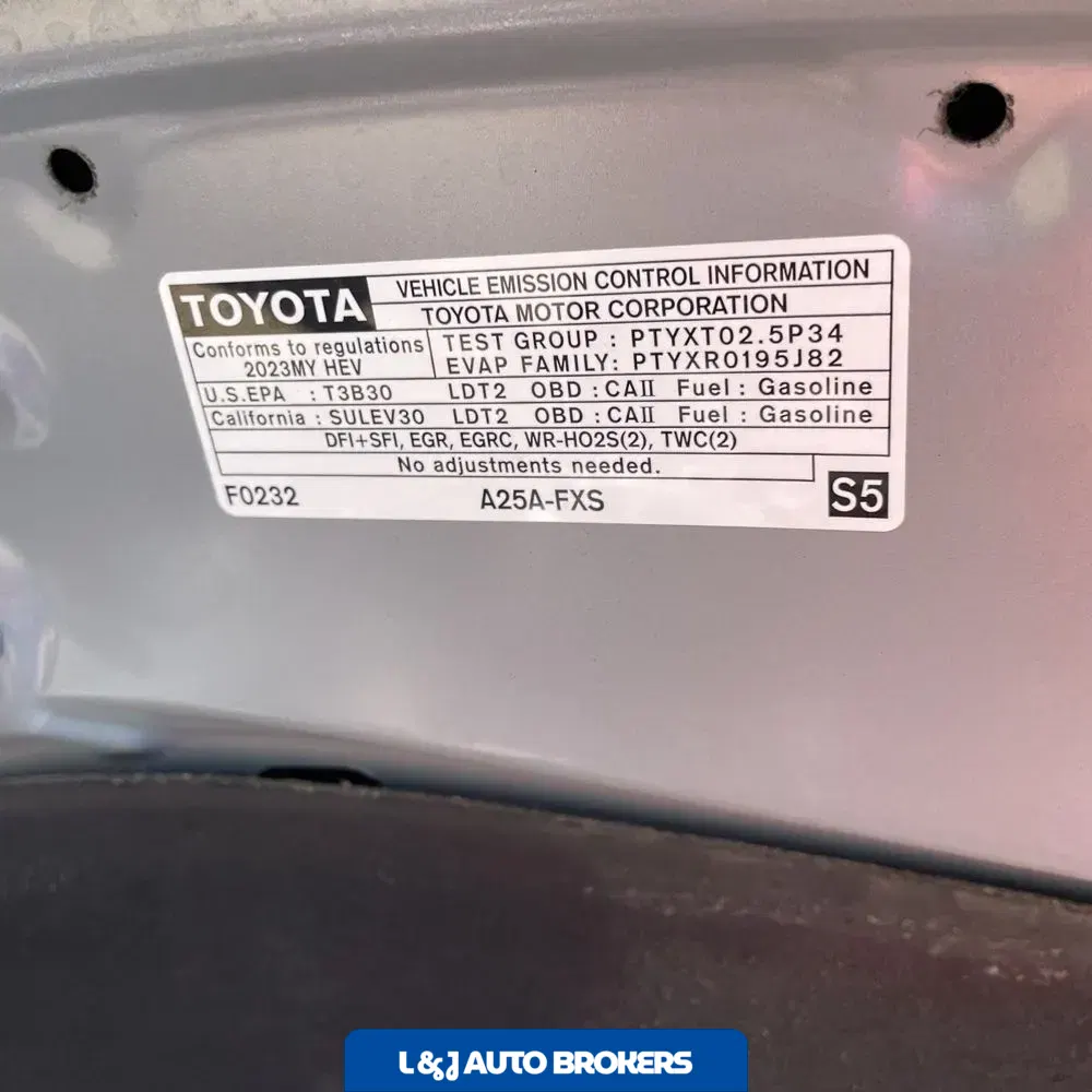 2023 Toyota Sienna Woodland Edition