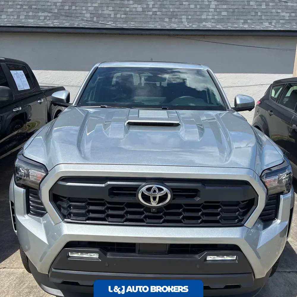 2025 Toyota Tacoma TRD Sport HV