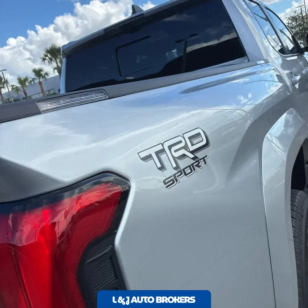 2025 Toyota Tacoma TRD Sport HV