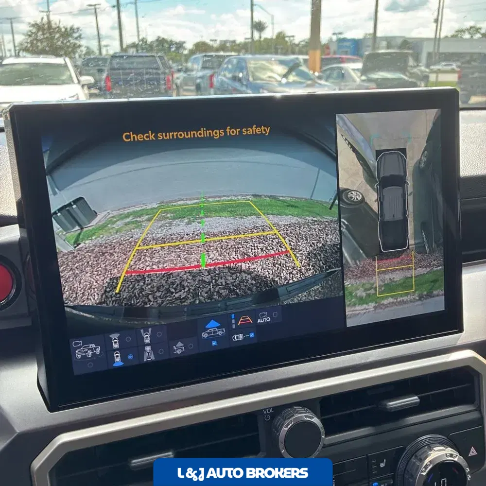 2025 Toyota Tacoma TRD Sport HV