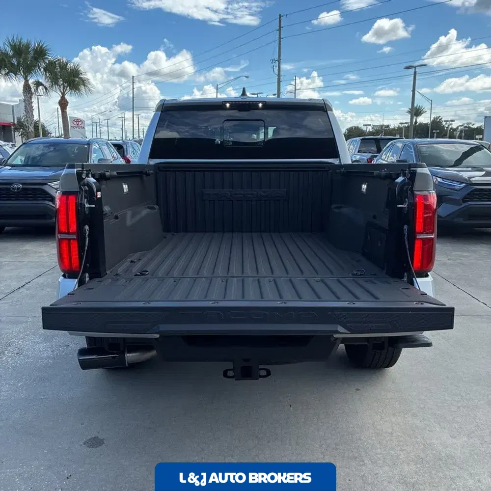 2025 Toyota Tacoma TRD Sport HV