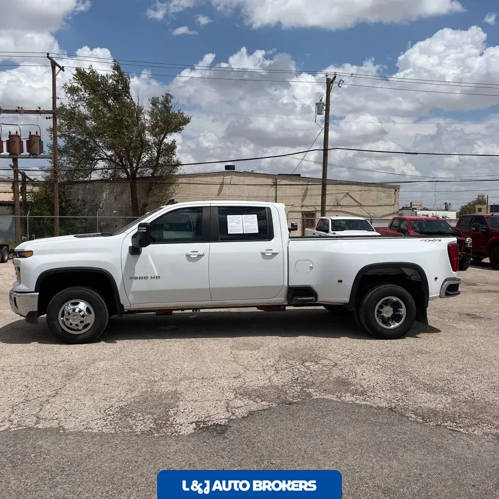 2024 Chevrolet Silverado 3500HD LT