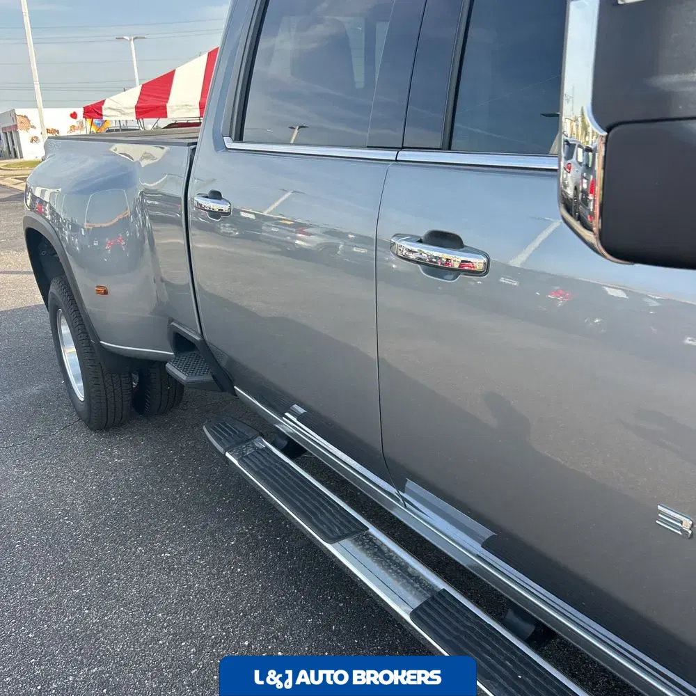 2025 Chevrolet Silverado 3500HD LTZ