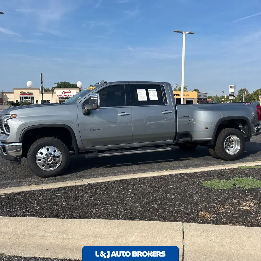 2025 Chevrolet Silverado 3500HD LTZ