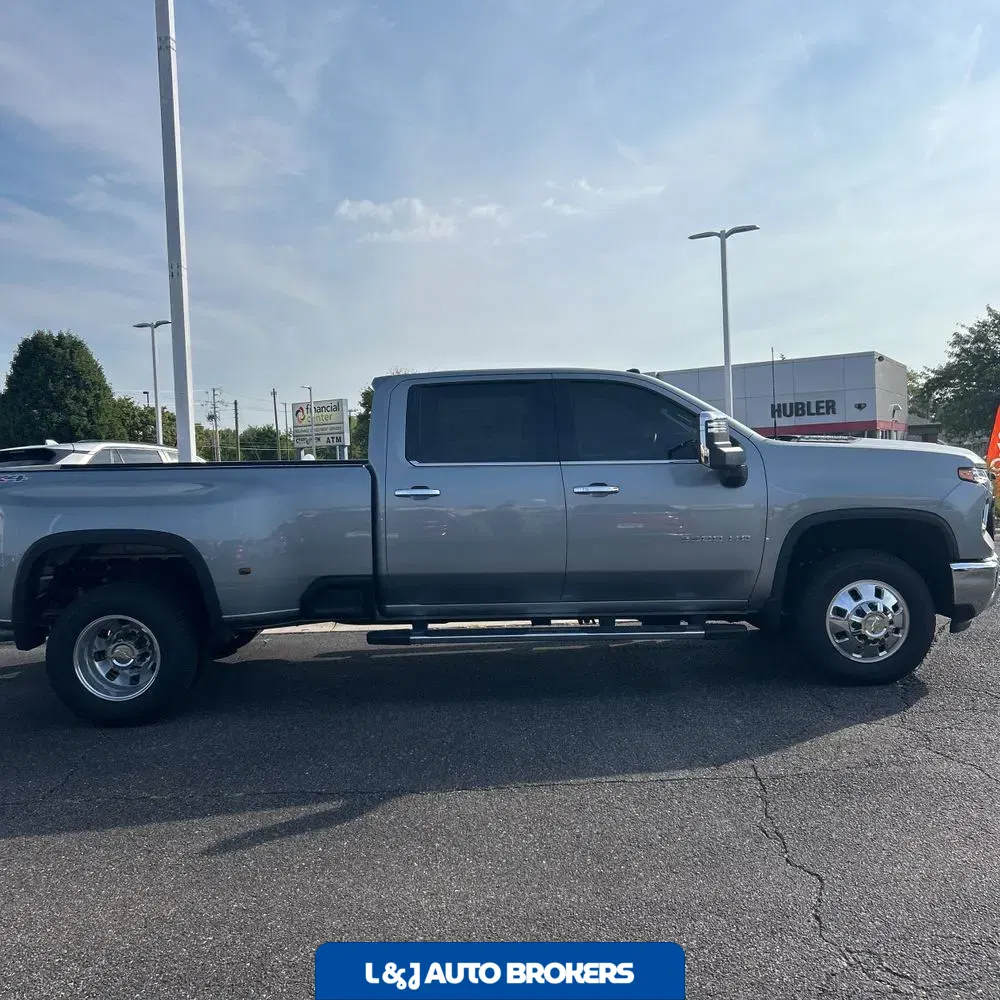 2025 Chevrolet Silverado 3500HD LTZ