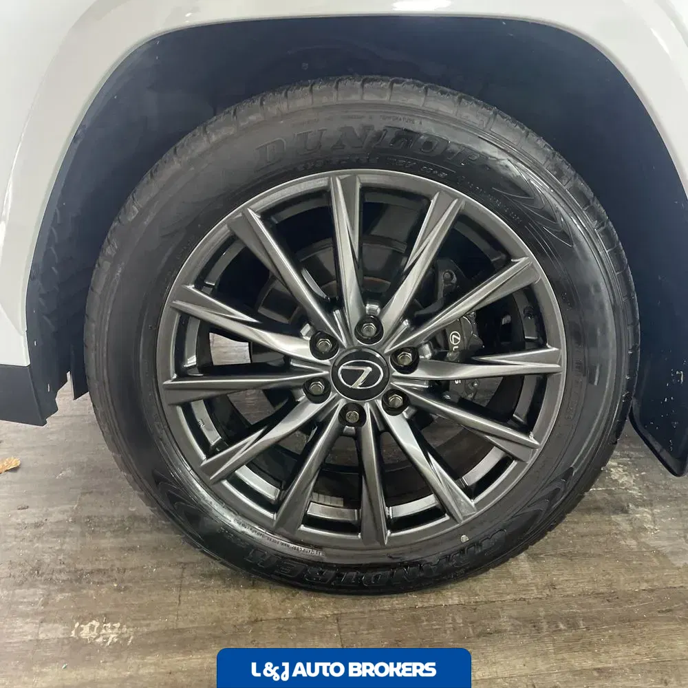 2024 Lexus LX 600 F SPORT Handling