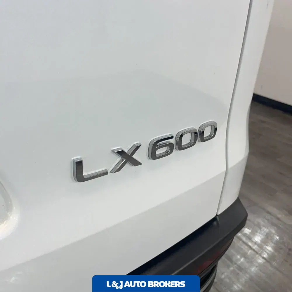 2024 Lexus LX 600 F SPORT Handling