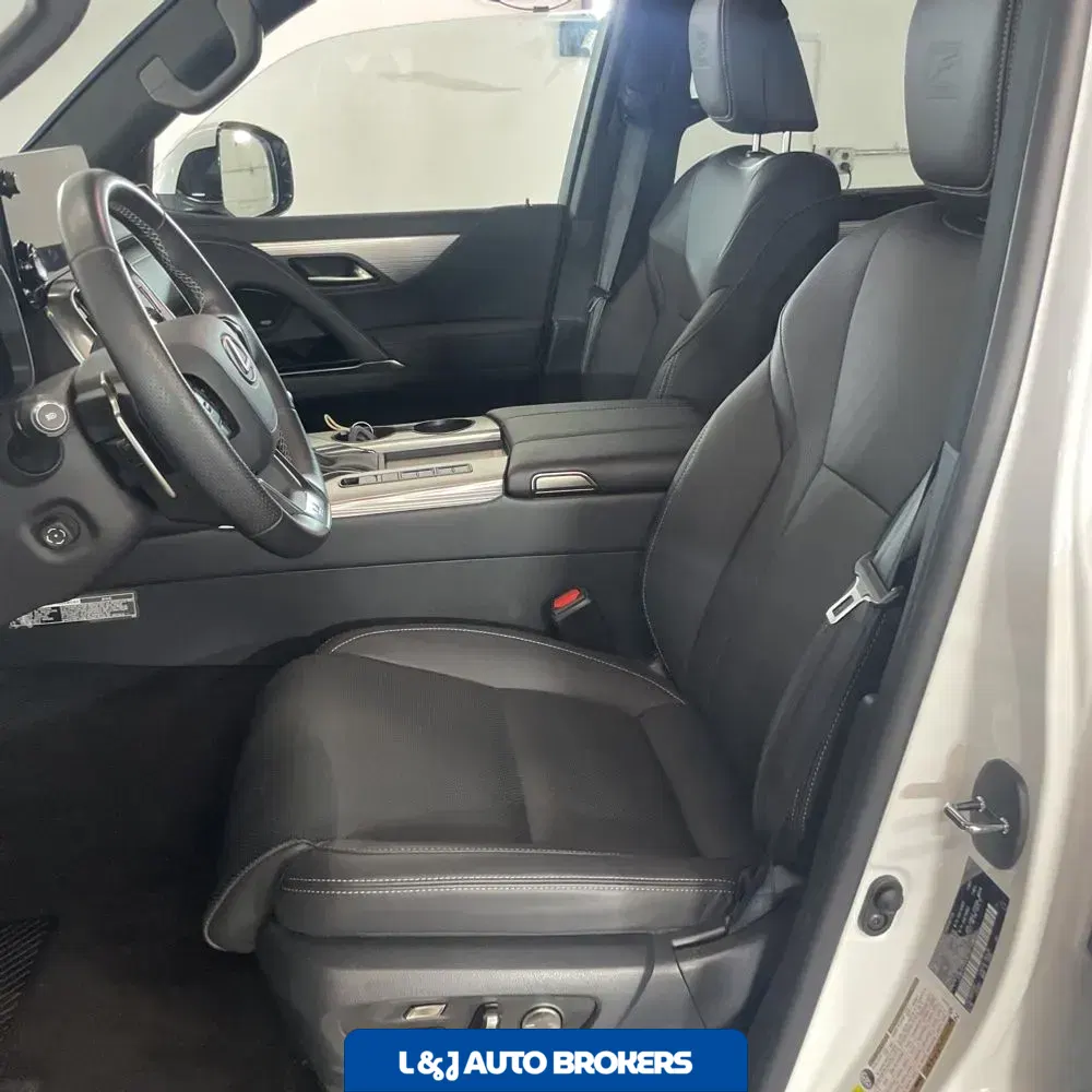 2024 Lexus LX 600 F SPORT Handling