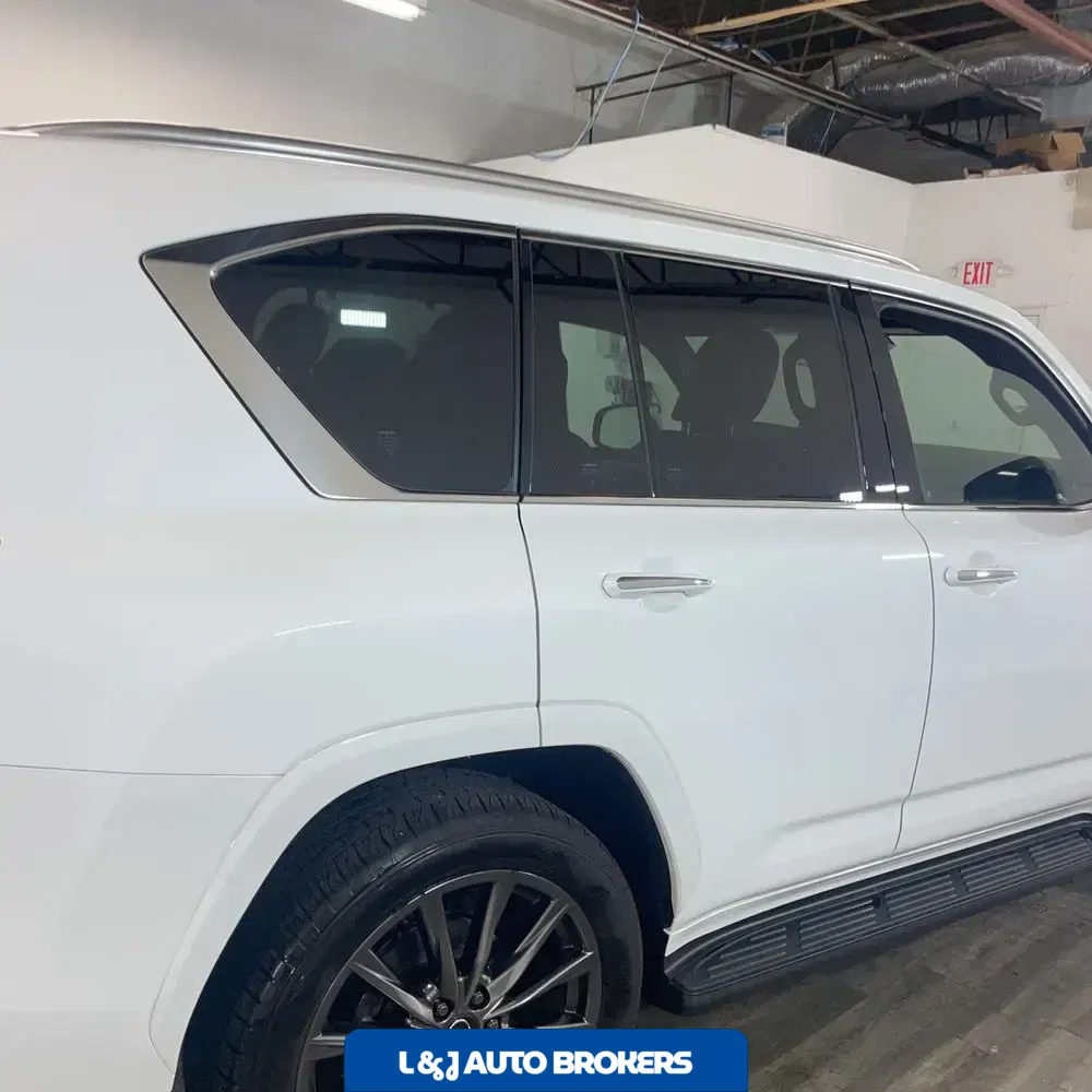 2024 Lexus LX 600 F SPORT Handling