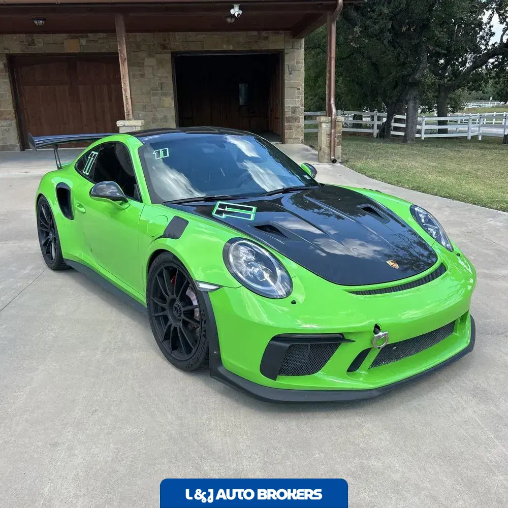 2019 Porsche 911 Carrera