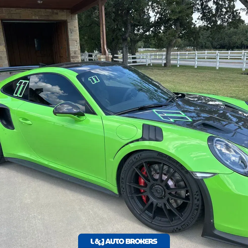 2019 Porsche 911 Carrera