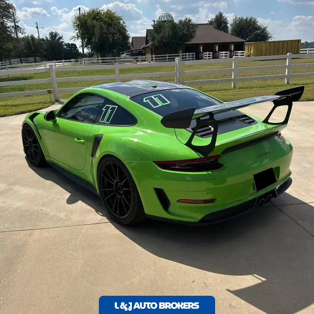 2019 Porsche 911 Carrera