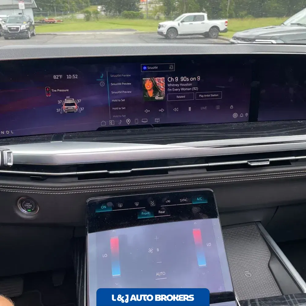 2025 Cadillac Escalade ESV Sport