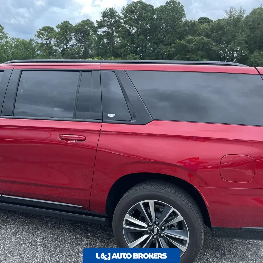 2025 Cadillac Escalade ESV Sport
