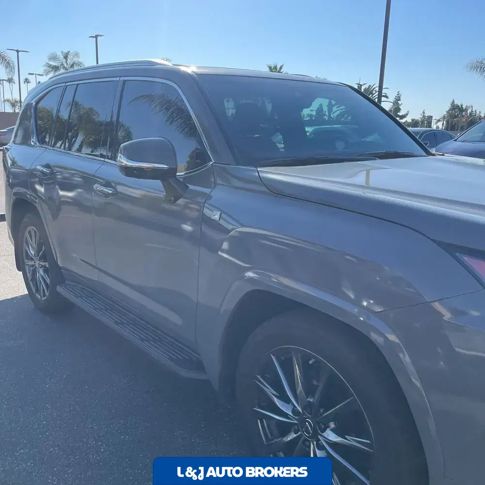 2023 Lexus LX 600 F SPORT Handling
