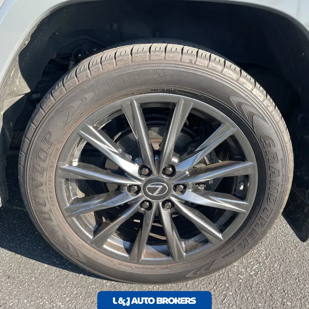 2023 Lexus LX 600 F SPORT Handling