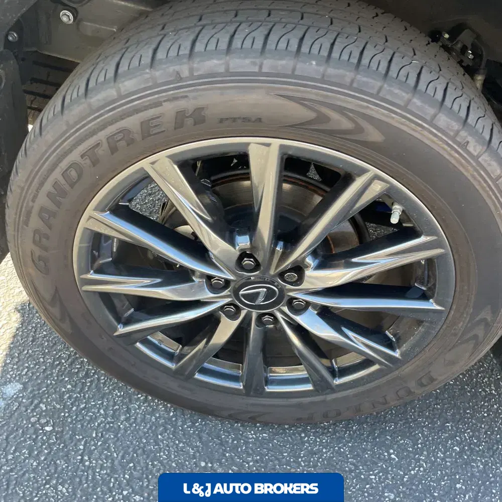 2023 Lexus LX 600 F SPORT Handling
