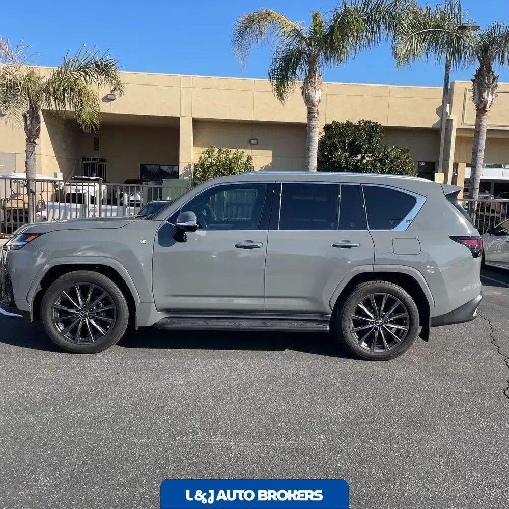2023 Lexus LX 600 F SPORT Handling