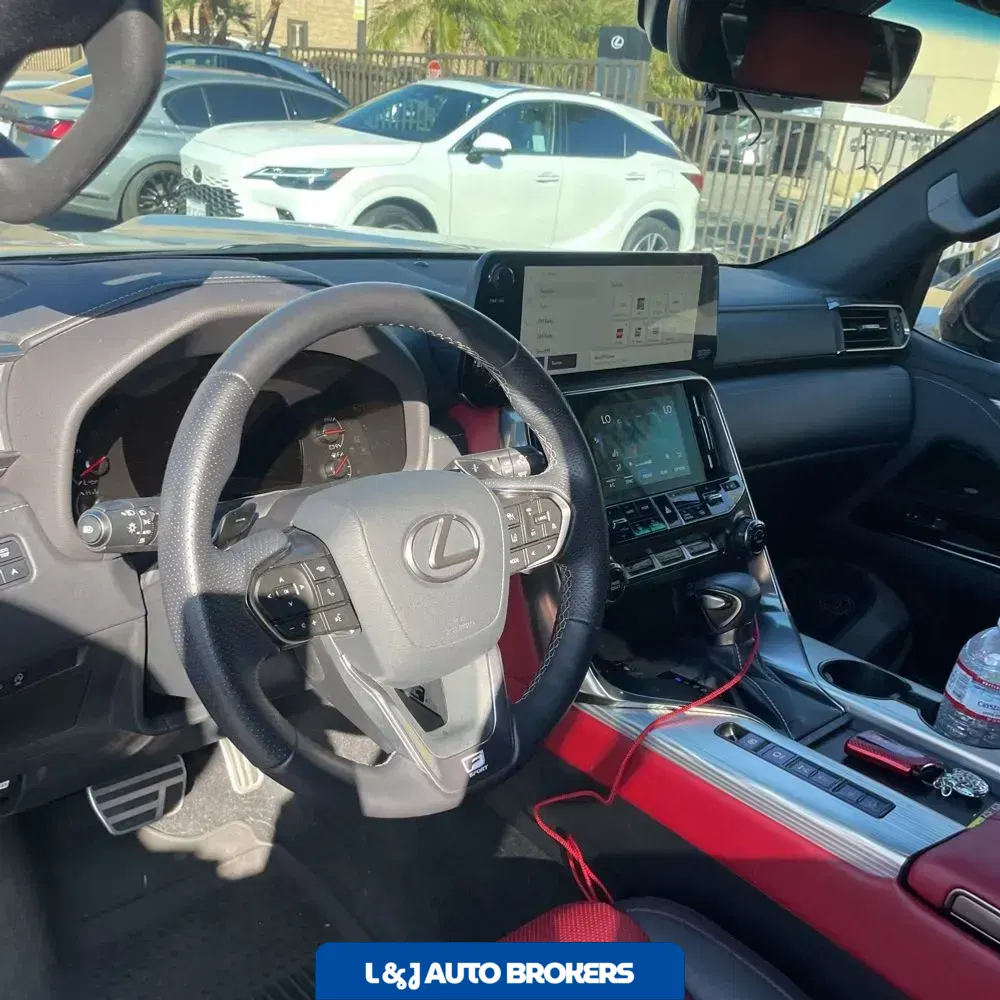 2023 Lexus LX 600 F SPORT Handling