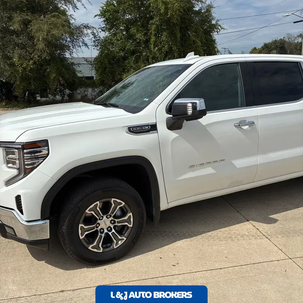 2025 GMC Sierra 1500 SLT