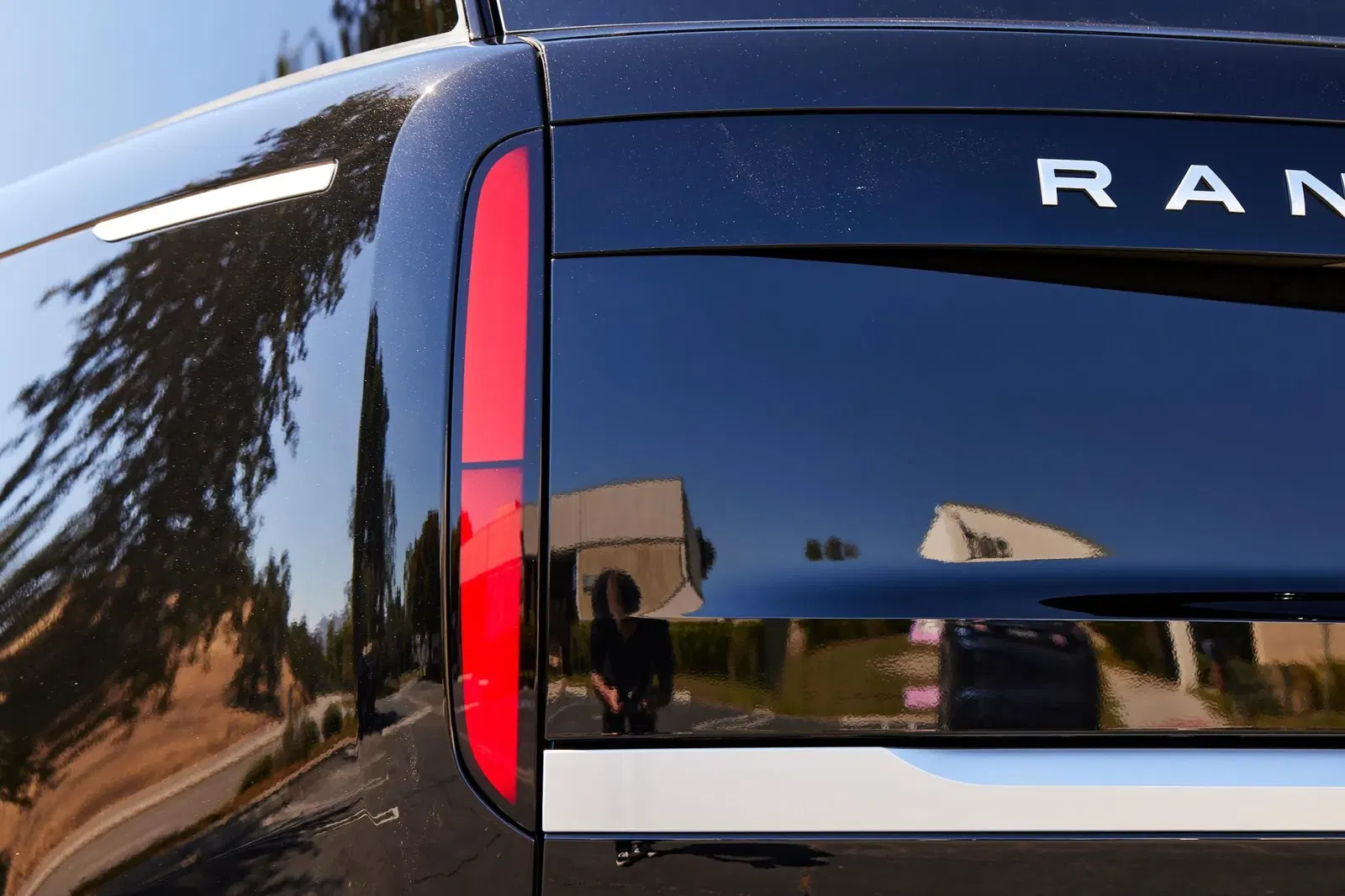 2023 Land Rover Range Rover P530 First Edition