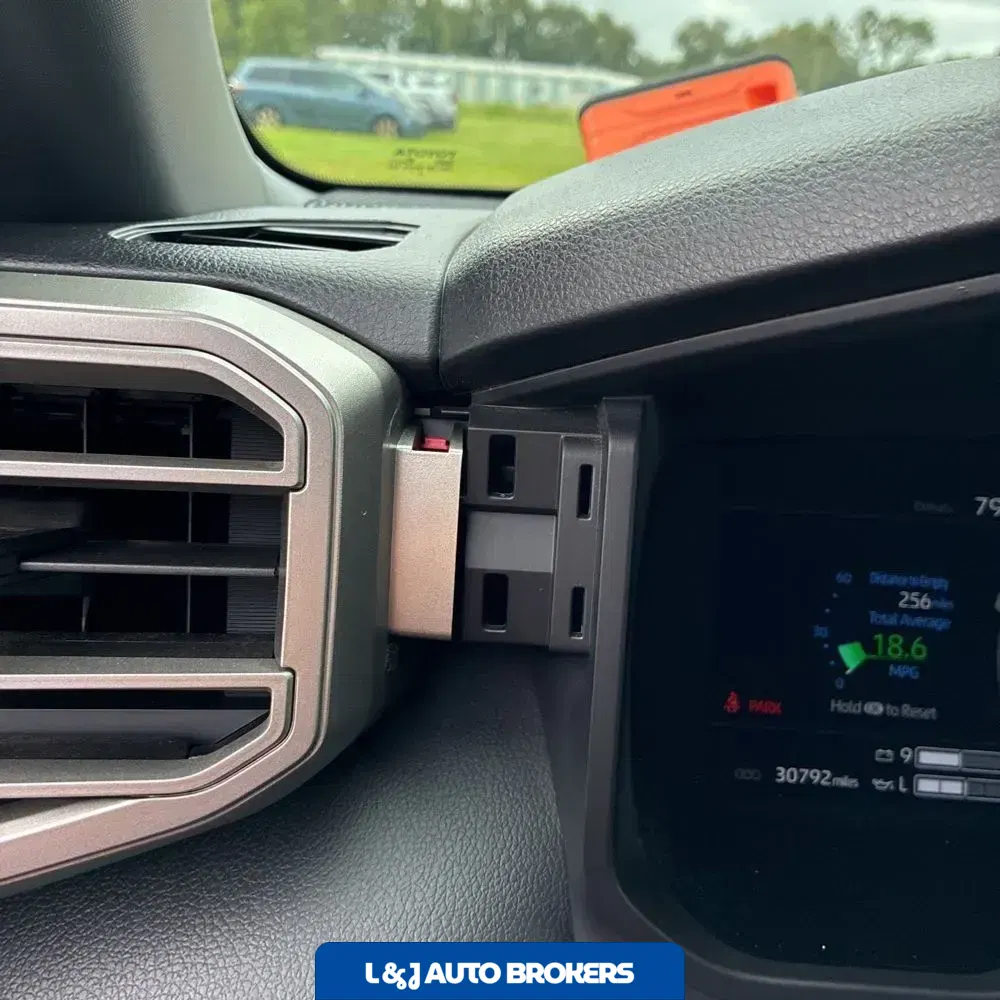 2025 Toyota Tundra Limited HV