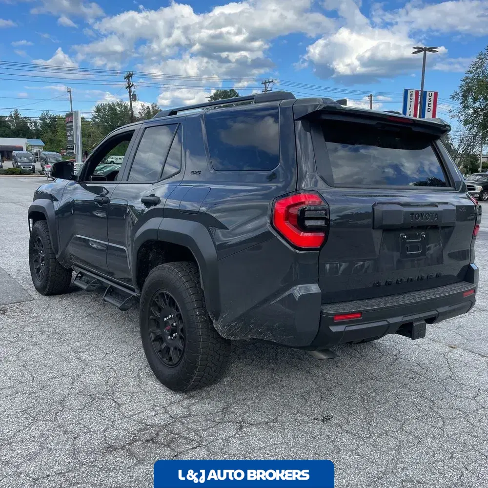 2025 Toyota 4Runner SR5