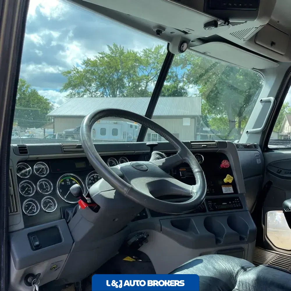 2006 Freightliner Commercial CL12064S 120"BBC Conv Cab SBA Truck 6X4