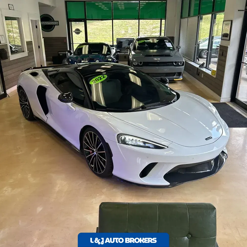 2022 McLaren GT Base 2D Coupe