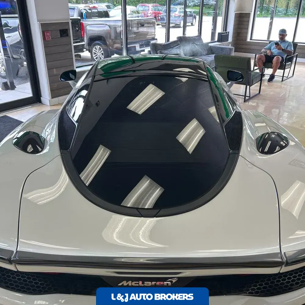 2022 McLaren GT Base 2D Coupe