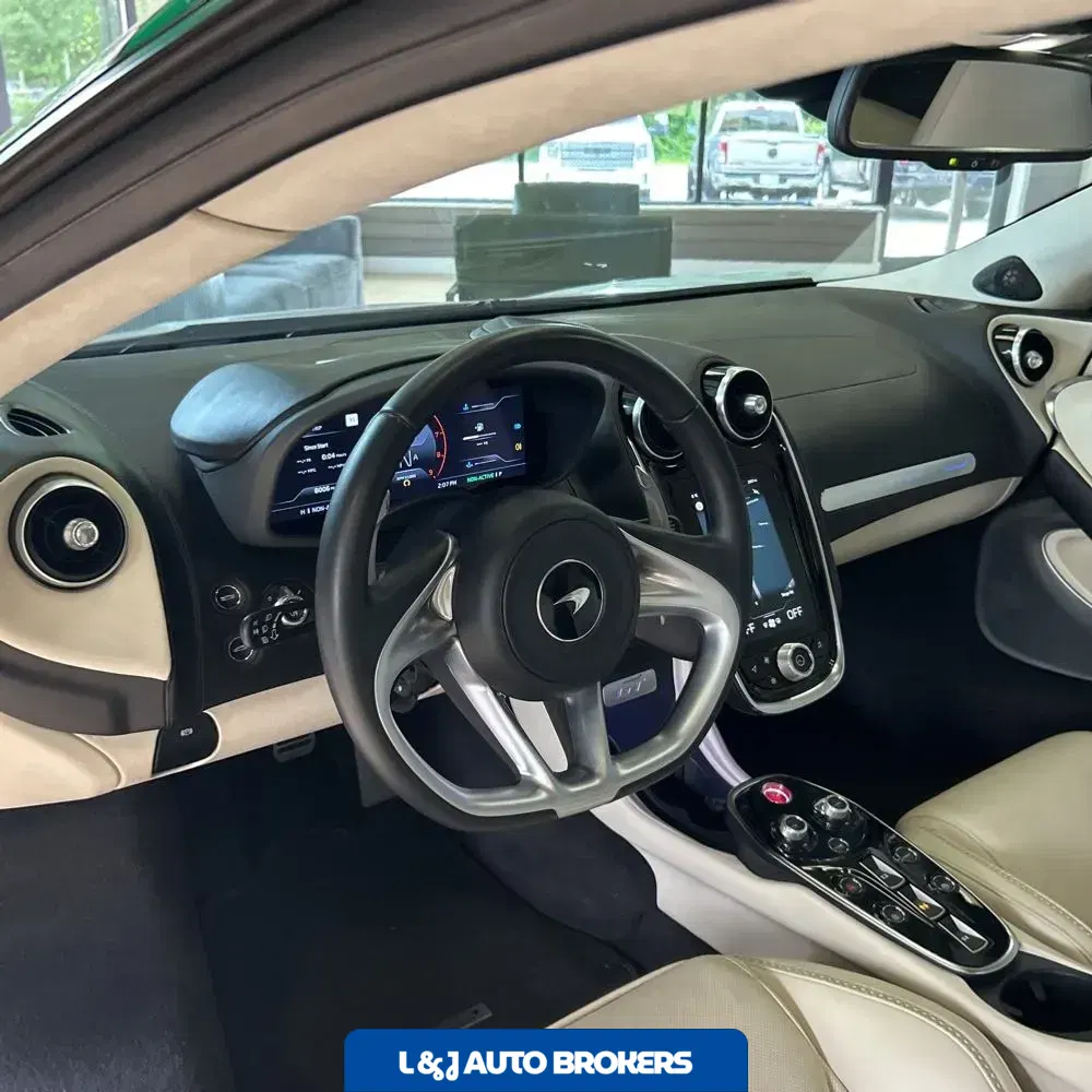 2022 McLaren GT Base 2D Coupe