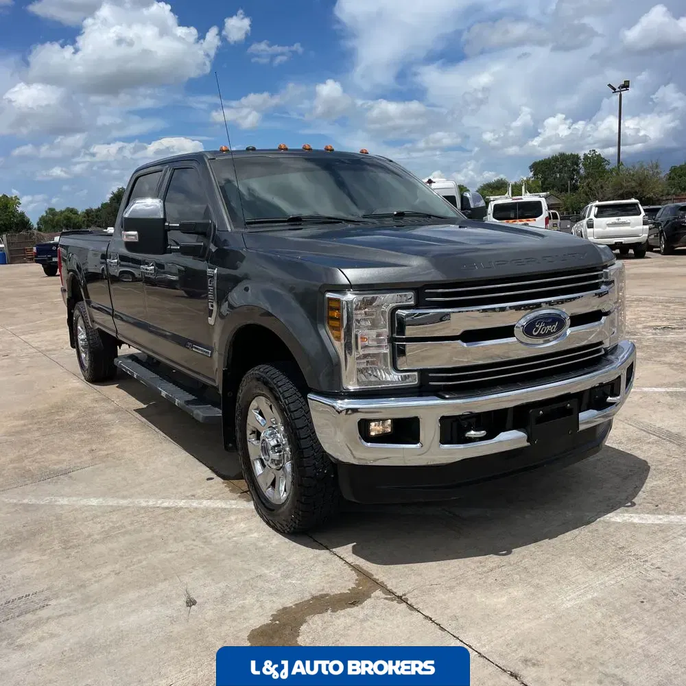 2018 Ford F-350 Super Duty Lariat