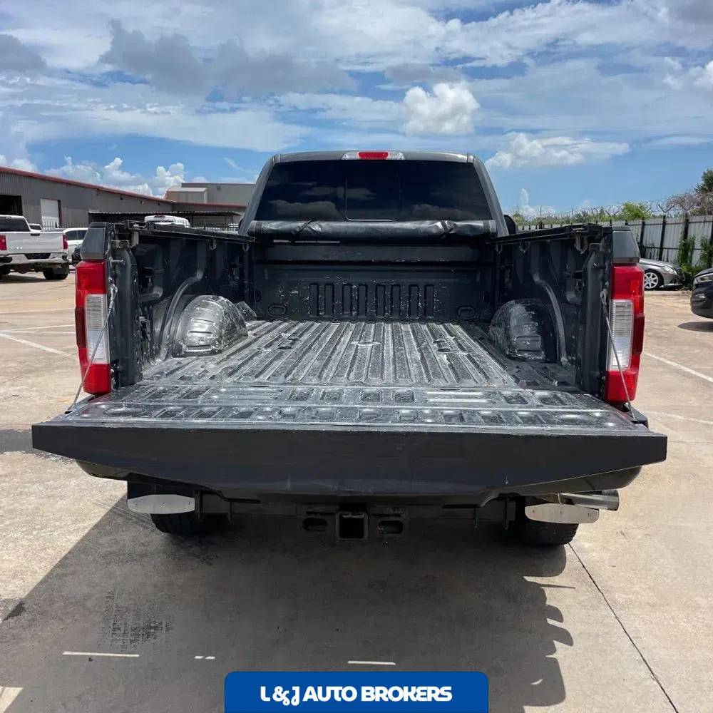 2018 Ford F-350 Super Duty Lariat