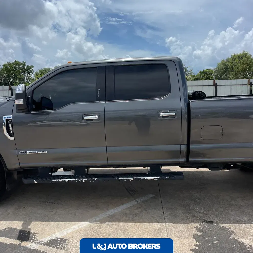 2018 Ford F-350 Super Duty Lariat