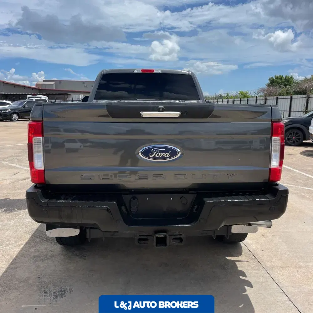 2018 Ford F-350 Super Duty Lariat