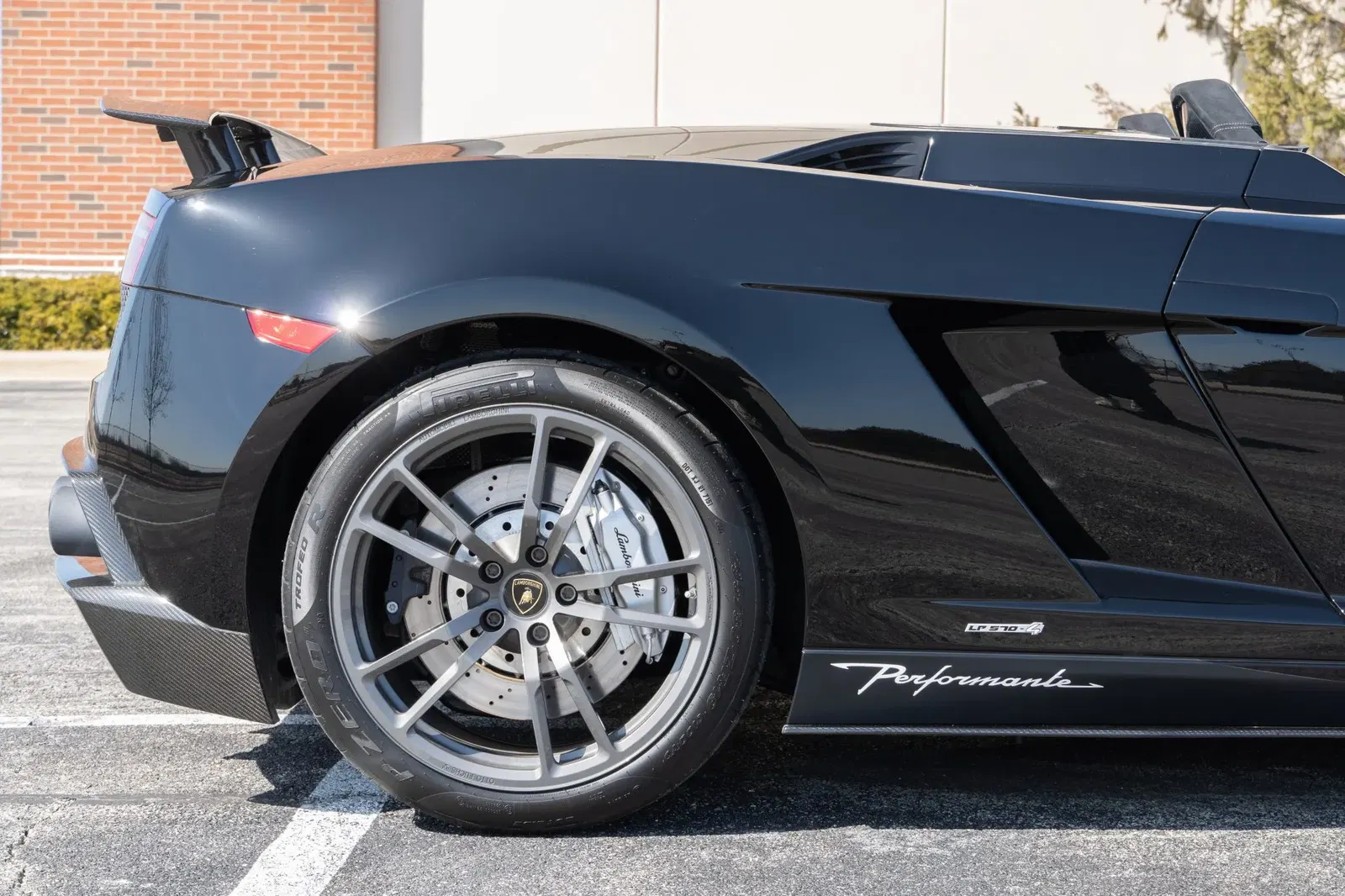 1,500-Mile 2012 Lamborghini Gallardo LP570-4 Spyder Performante