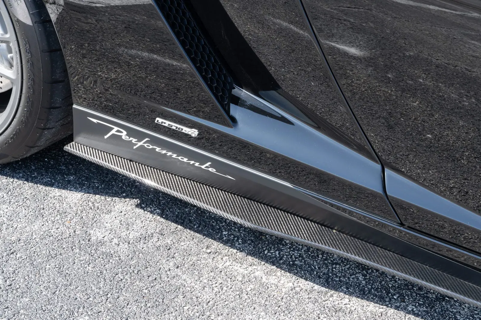 1,500-Mile 2012 Lamborghini Gallardo LP570-4 Spyder Performante