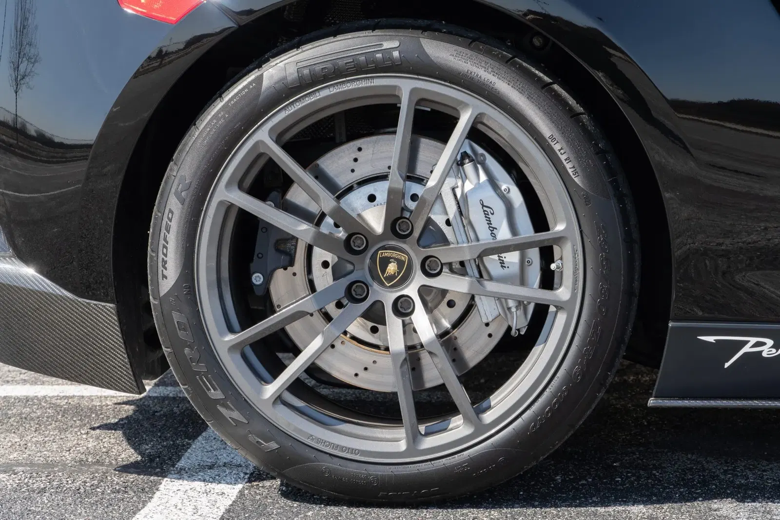 1,500-Mile 2012 Lamborghini Gallardo LP570-4 Spyder Performante