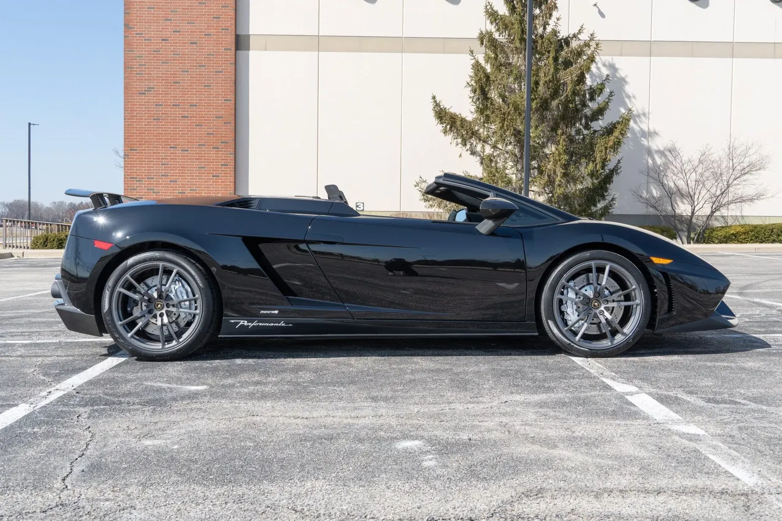 1,500-Mile 2012 Lamborghini Gallardo LP570-4 Spyder Performante