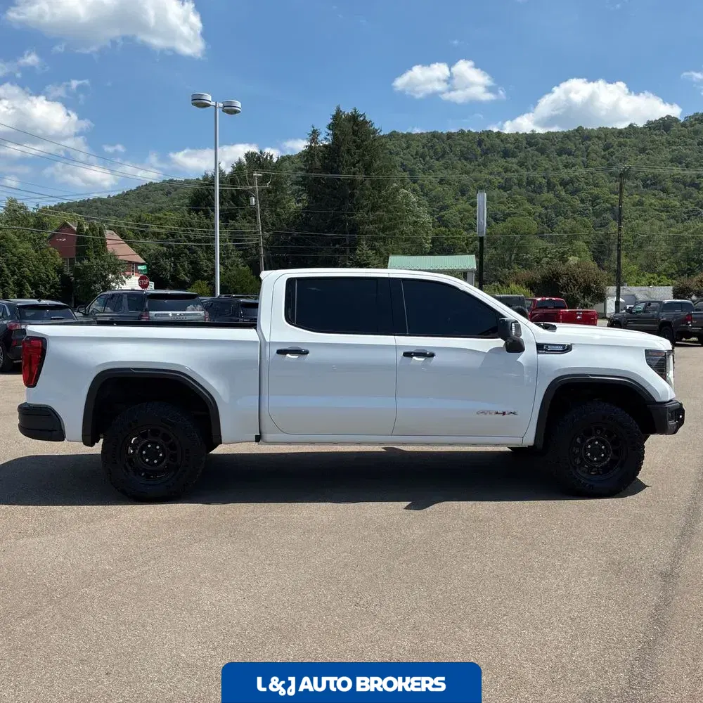2024 GMC Sierra 1500 AT4X