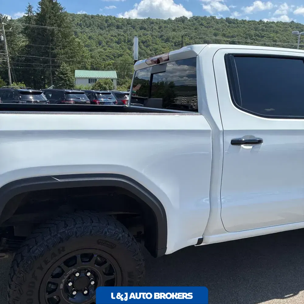 2024 GMC Sierra 1500 AT4X
