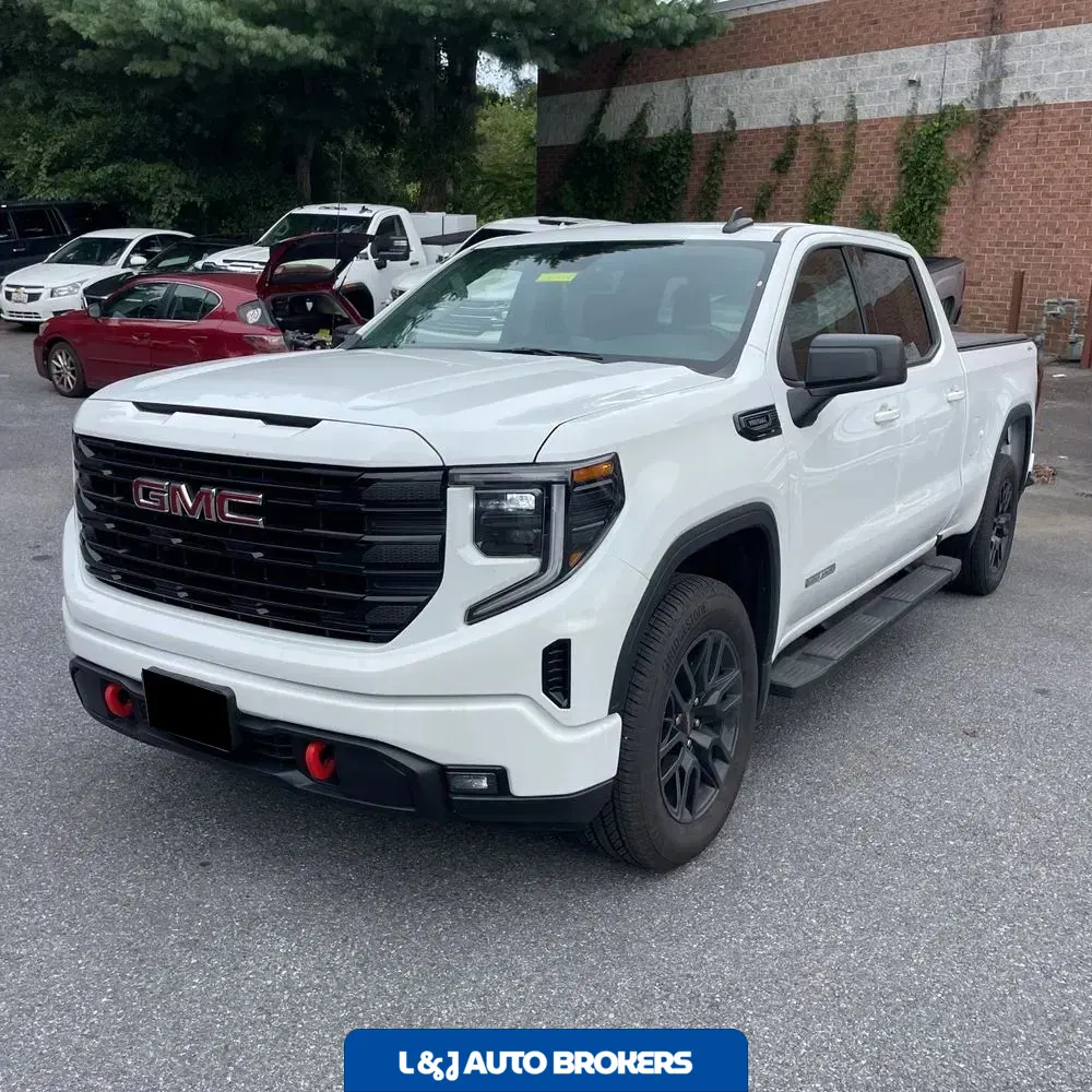 2025 GMC Sierra 1500 Elevation