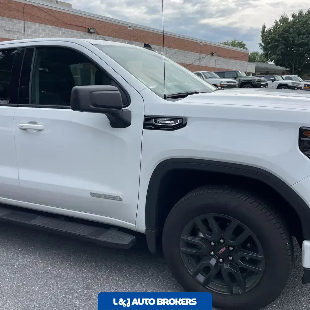 2025 GMC Sierra 1500 Elevation