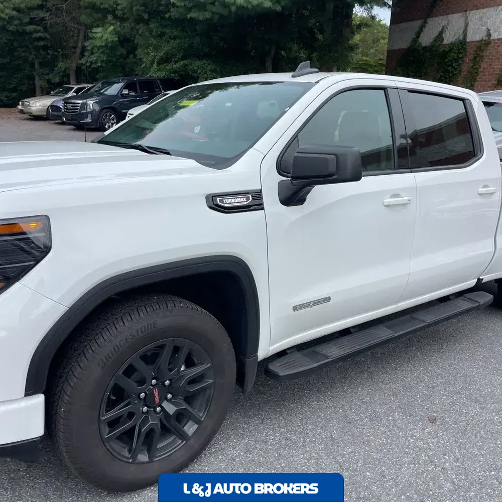 2025 GMC Sierra 1500 Elevation