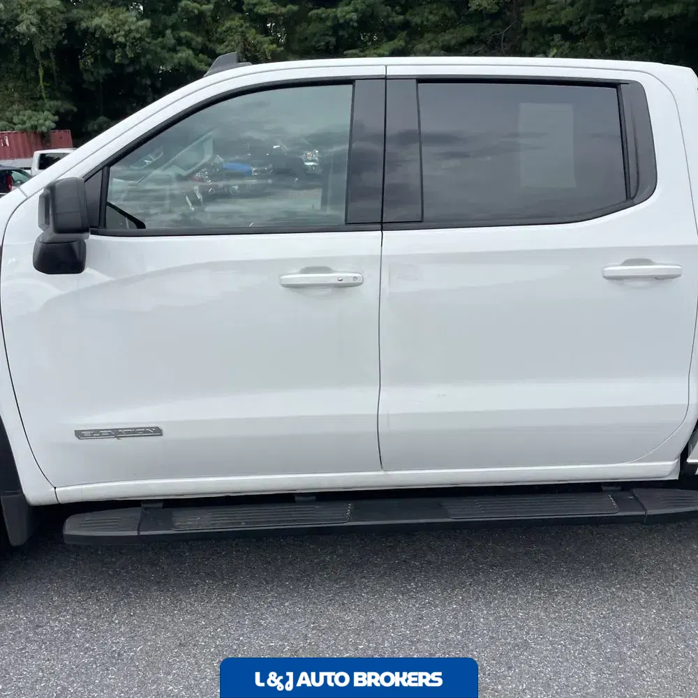 2025 GMC Sierra 1500 Elevation